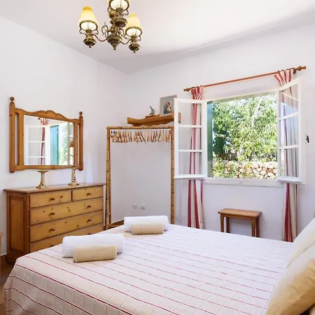 La Martina * Sant Lluís